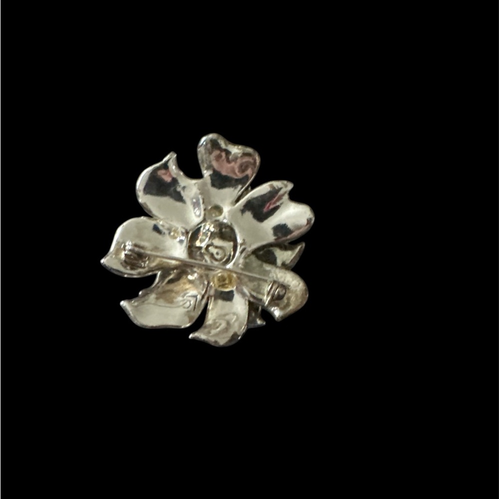 Sparkling Rhinestone Flower Brooch Silver-Tone Statement Pin - Picture 2 of 2